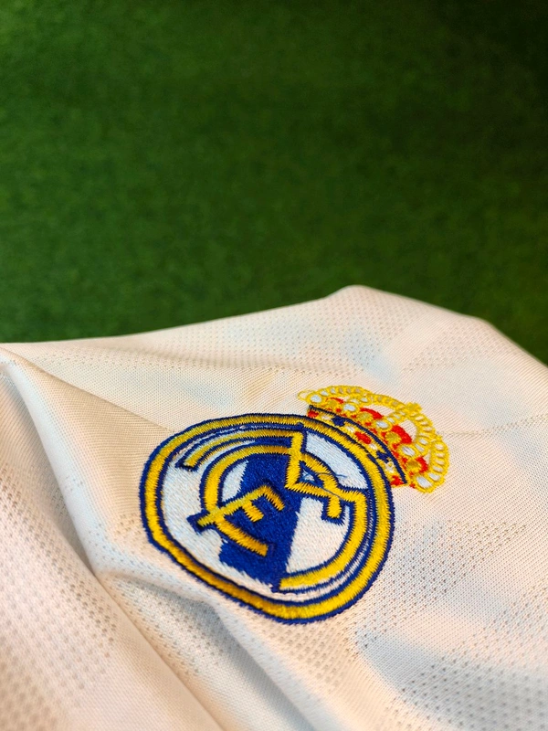 Retro Madrid 17/18 Home Jersey - XL