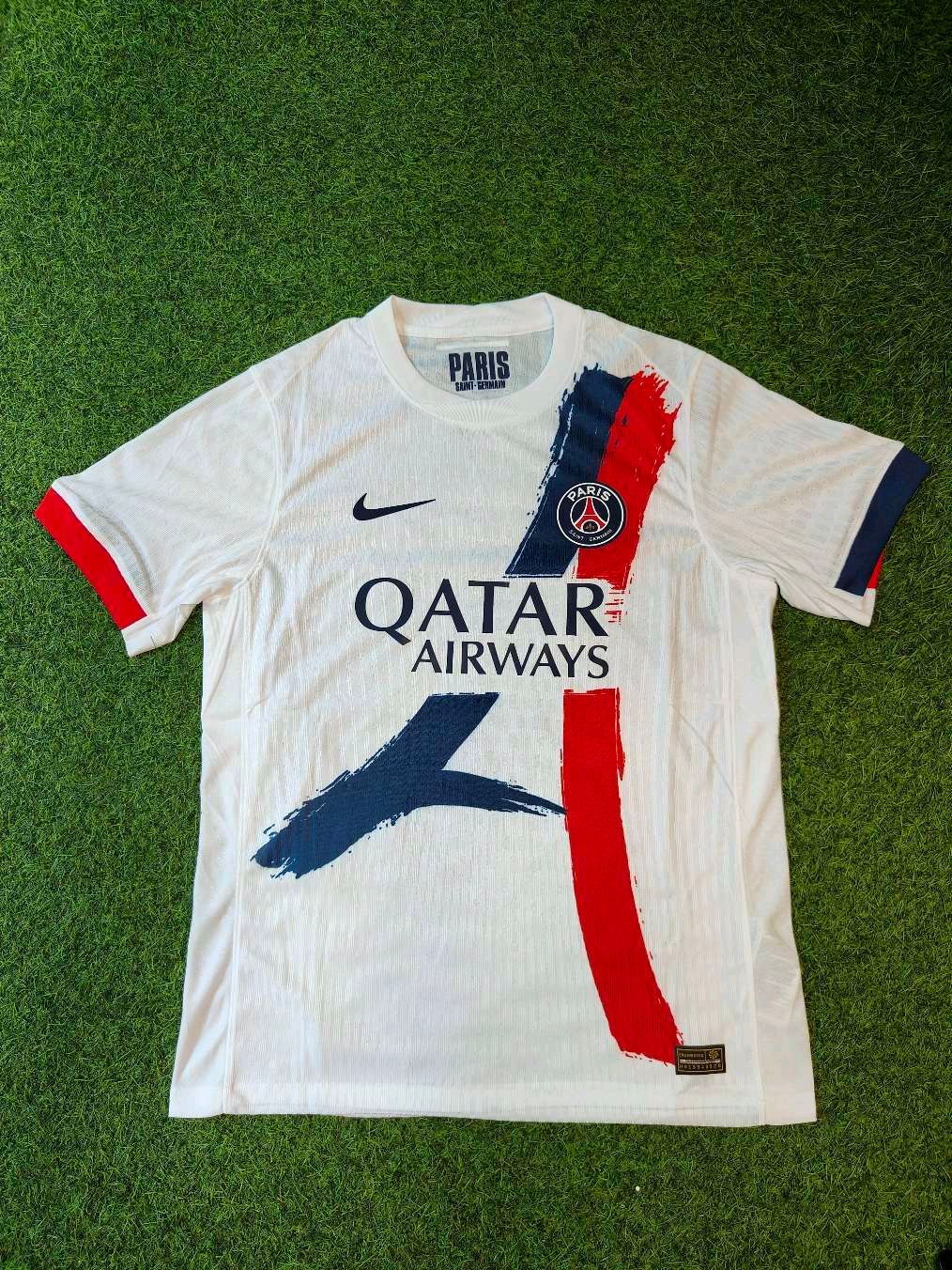 psg white away kit