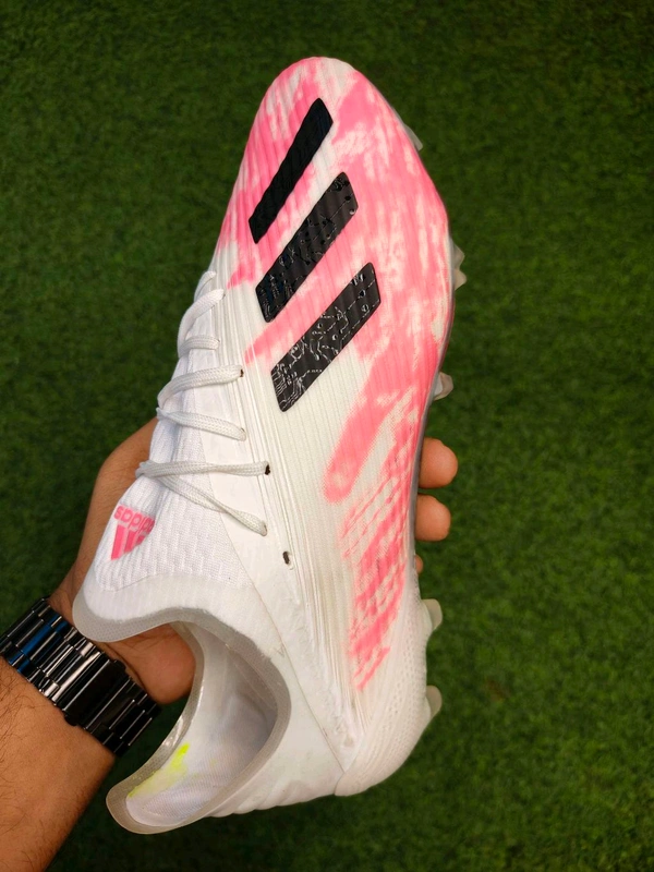 X 19 White And Pink Colour Low Ankle - 9.5