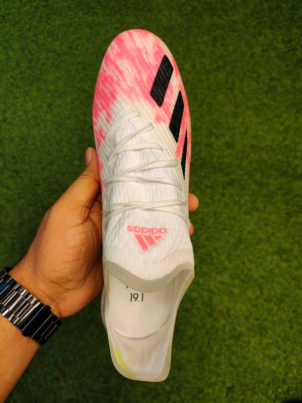 X 19 White And Pink Colour Low Ankle - 9.5