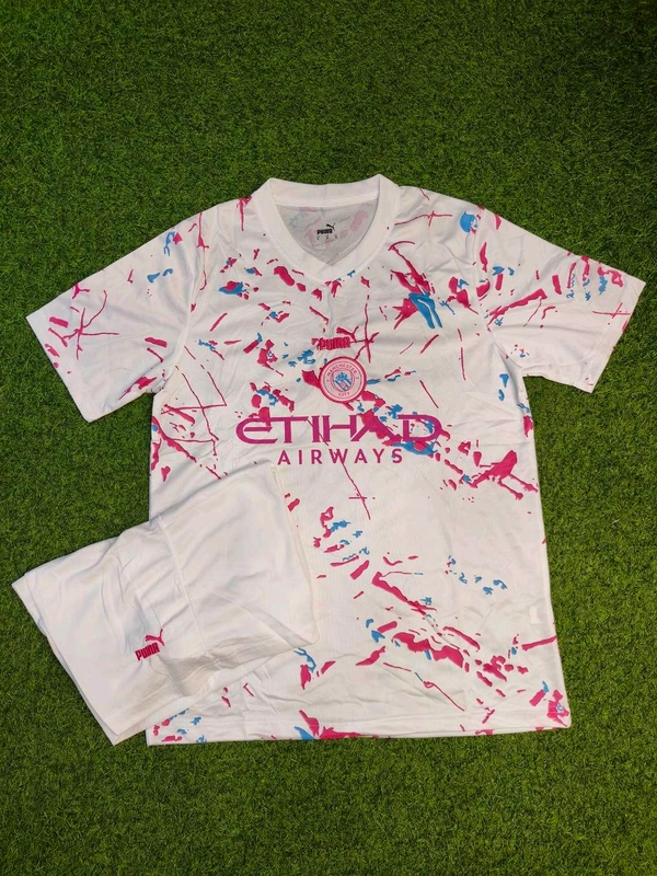 Manchester City White And Pink Colour Fan Edition Set - S