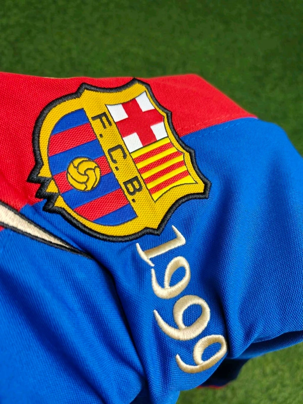Retro Barcelona 1999-00 Home Half Sleeve  - S