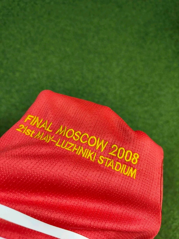 Retro Manchester United 2008-09 Home Half Sleeve - L