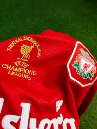 Retro Liverpool 2005 Home Half Sleeve - XL