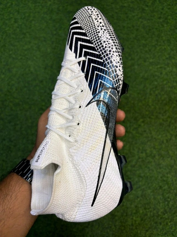 Mercurial Vapor 13 Elite MDS White And Black Colour High Ankle With Less - 5.5