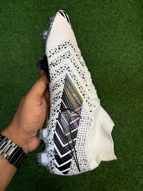 Mercurial Vapor 13 Elite MDS White And Black Colour High Ankle With Less - 5.5