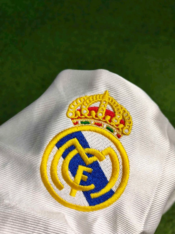 Retro Madrid Home 1999-2000 Half Sleeve - M