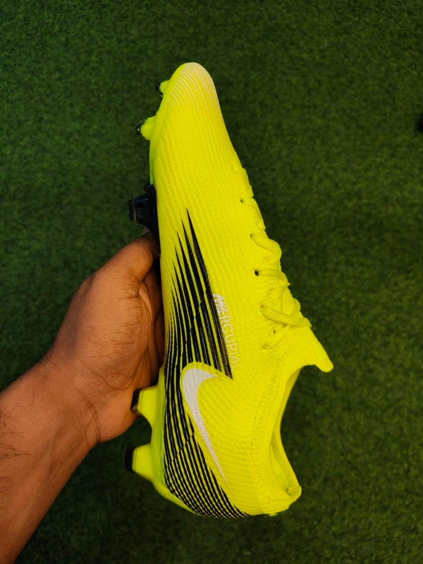 Mercurial Vapor 13 Superfly Green And Black Colour Low Ankle With Less - 7.5