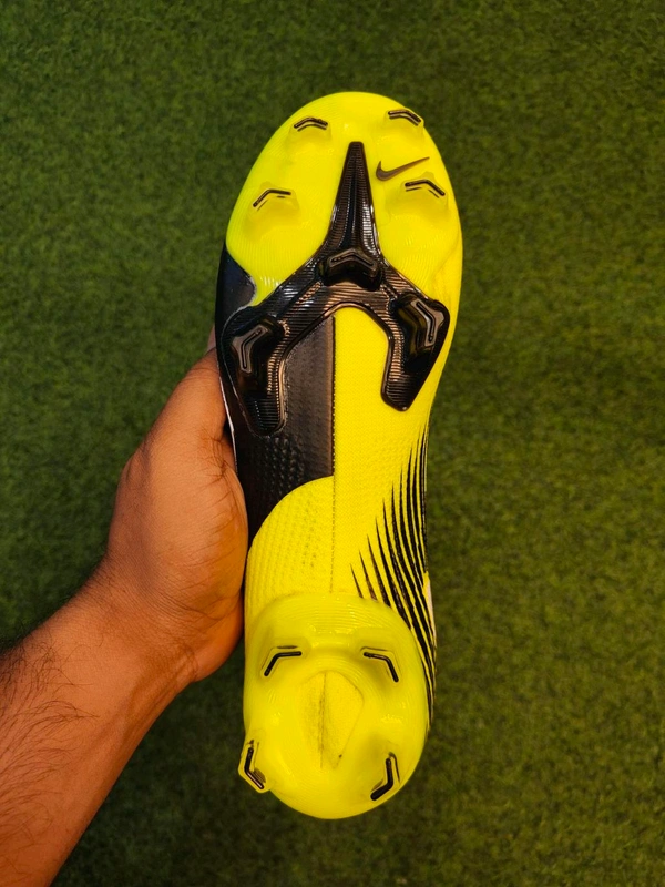 Mercurial Vapor 13 Superfly Green And Black Colour Low Ankle With Less - 7.5