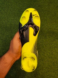 Mercurial Vapor 13 Superfly Green And Black Colour Low Ankle With Less - 7.5