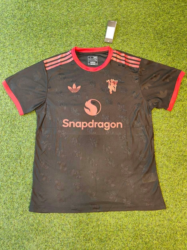 Manchester United Black Colour Concept Kit Player Edition - XL