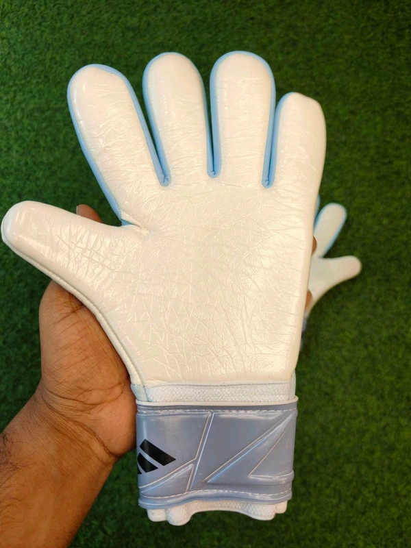 Predator Sky Blue Colour Match Gloves - 8