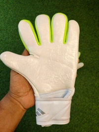 Predator White And Light Green Colour Match Gloves - 9