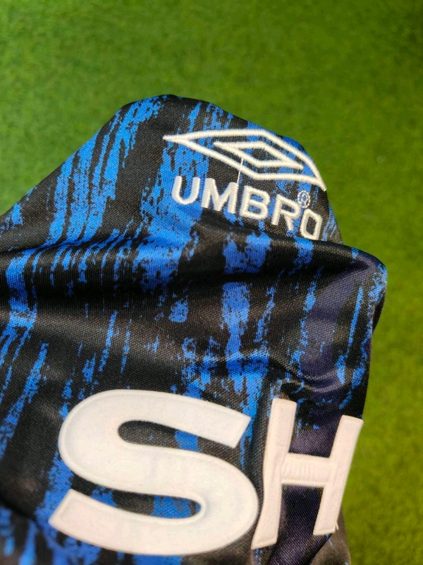 Retro Manchester United 1992-93 Away Kit Half Sleeve - M