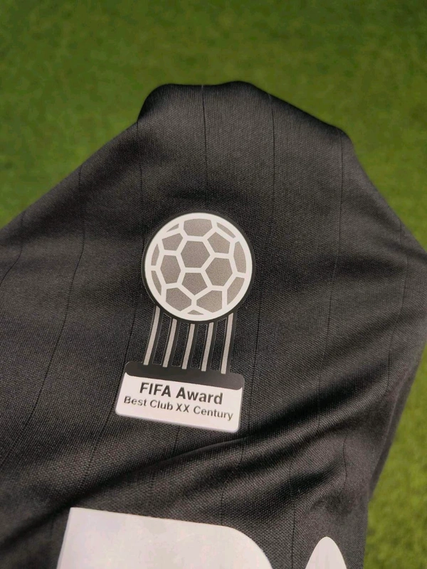 Retro Madrid 2006-07 Away Jersey - M