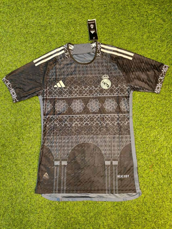 Madrid 24/25 Special Kit Player Edition - XXL