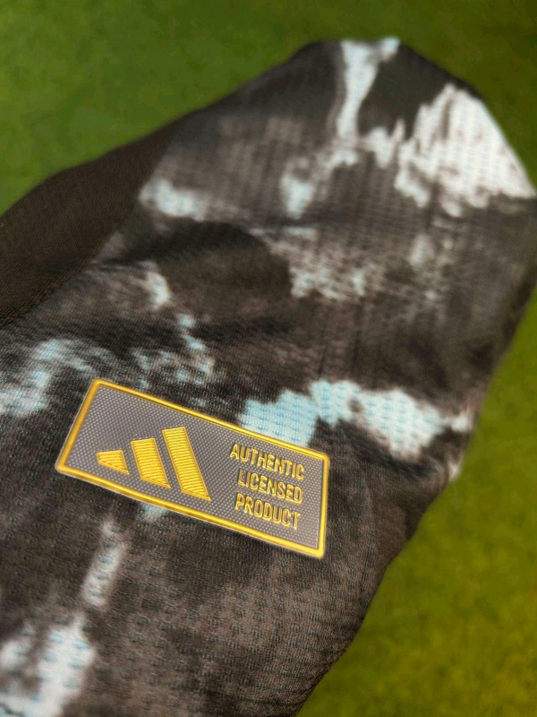 FC Bayern Munich 24/25 Away Kit Player Edition - L