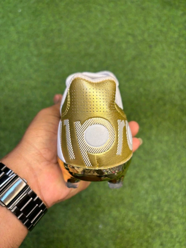 11 Pro White And Gold Colour Mix With Less - 9