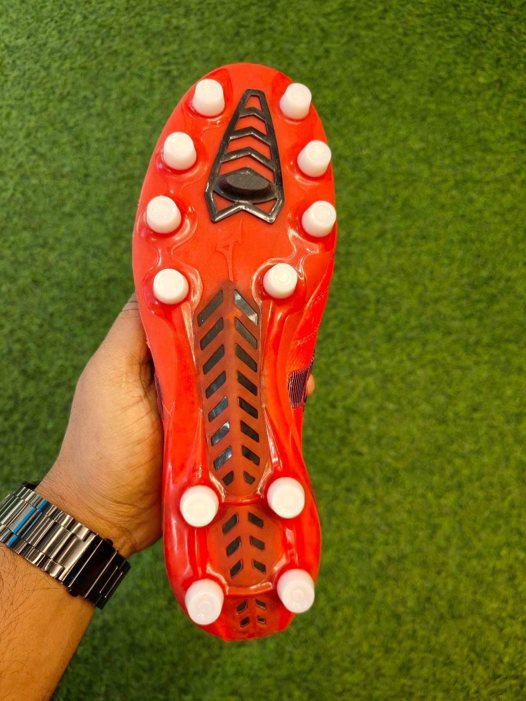 Mizuno Morelia Neo Red Colour With Less