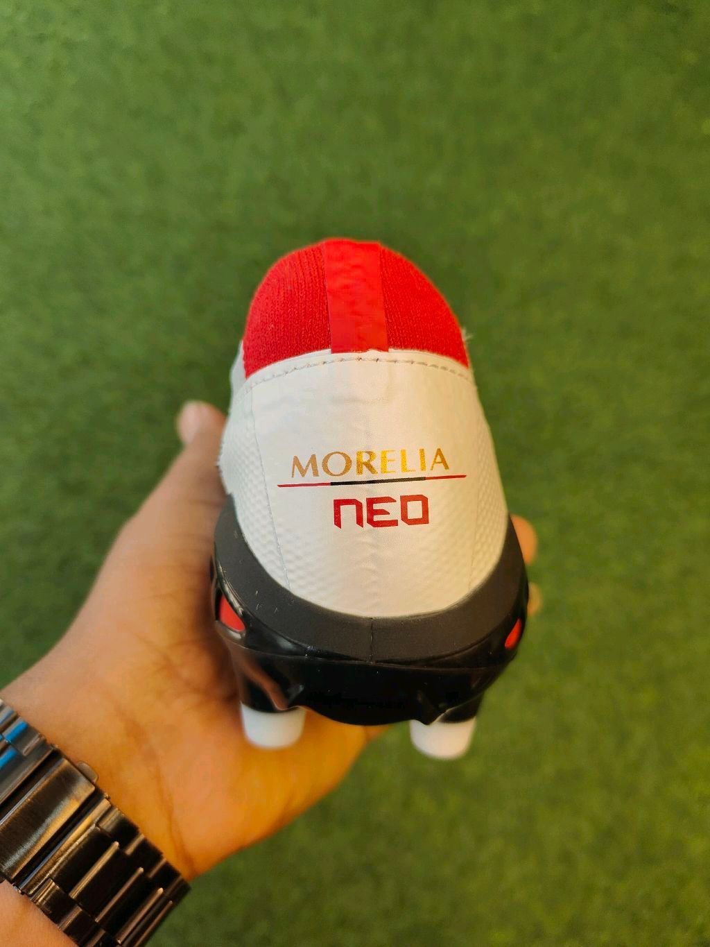 Mizuno Morelia Neo White Colour With Less