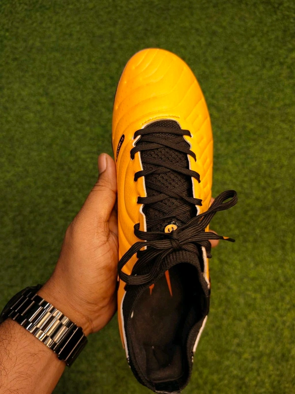 Tempo Orange And Black Colour - 8.5