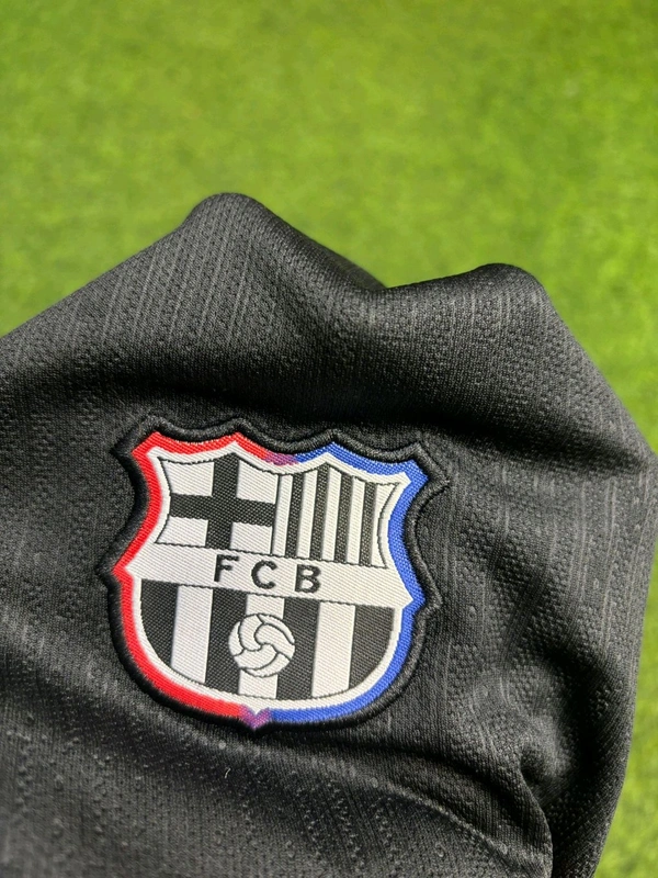 FC Barcelona Away 24/25 Kit With Short For Kids - 28-30