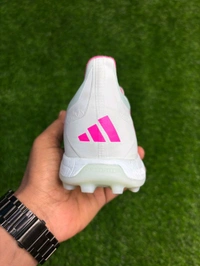 Predator Elite Pink Colour Astro/ Turf With Lace - 7.5