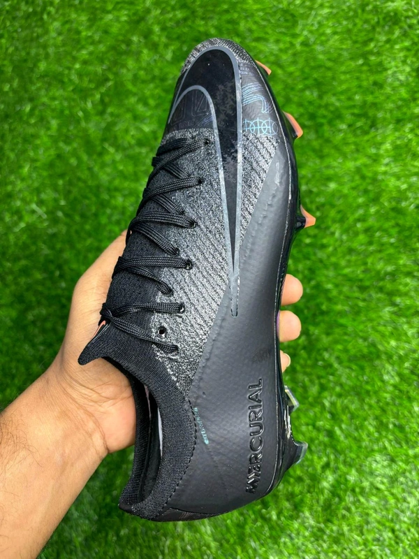 Mercurial Vapor 16 Black Colour With Lace - 7.5