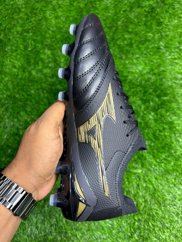 Mizuno Morelia Neo Black And Gold With Lace FG - 6.5
