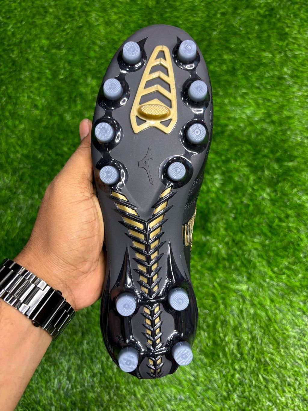 Mizuno Morelia Neo Black And Gold With Lace FG