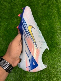 Mercurial Vapor 16 Elite Low Top CR7 Edition FG - 5.5