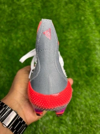 Predator Freak White Colour High-top FG With Lace - 6.5