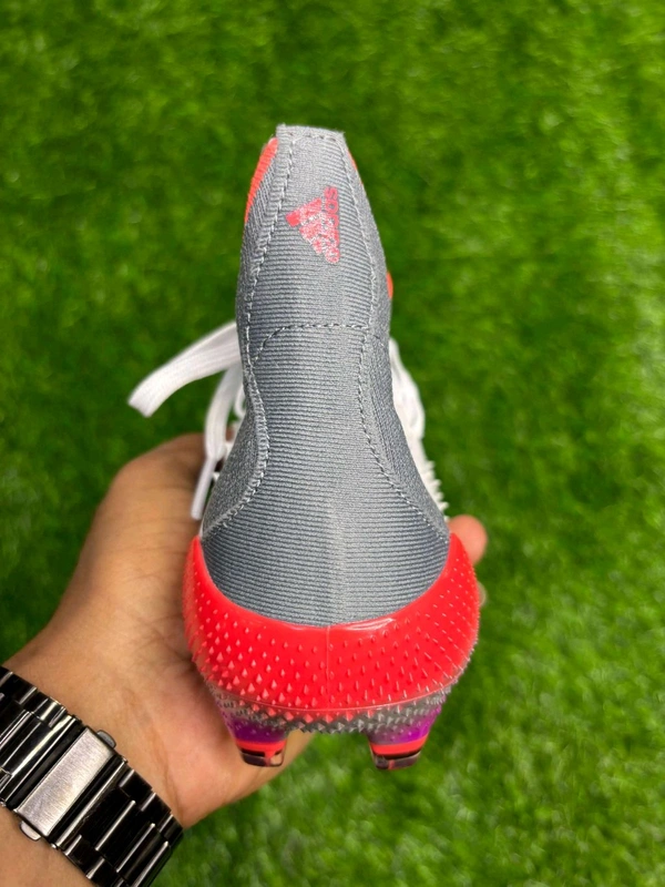 Predator Freak White Colour High-top FG With Lace - 6.5