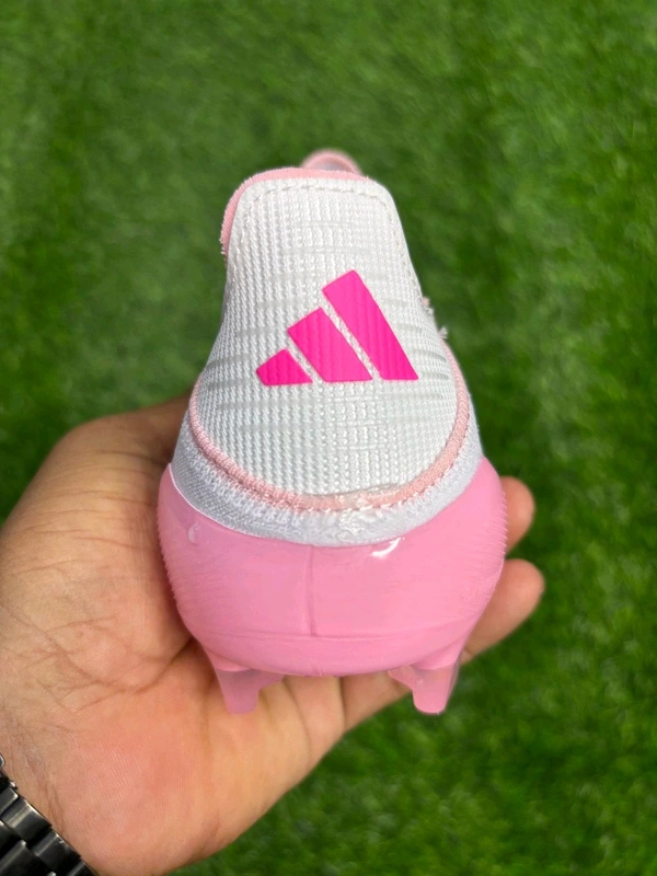 F50 Lamine Yamal Edition Baby Pink FG Without Lace - 6.5