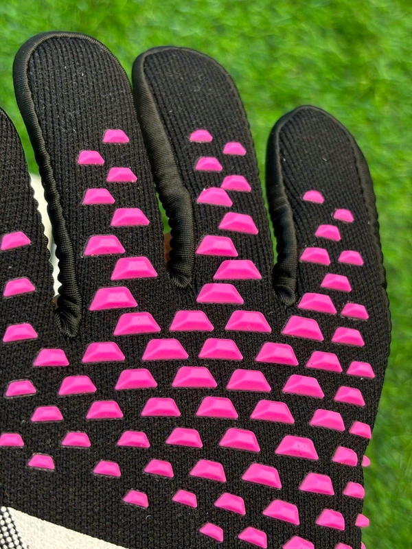 Predator Black And Pink GK Gloves - 8