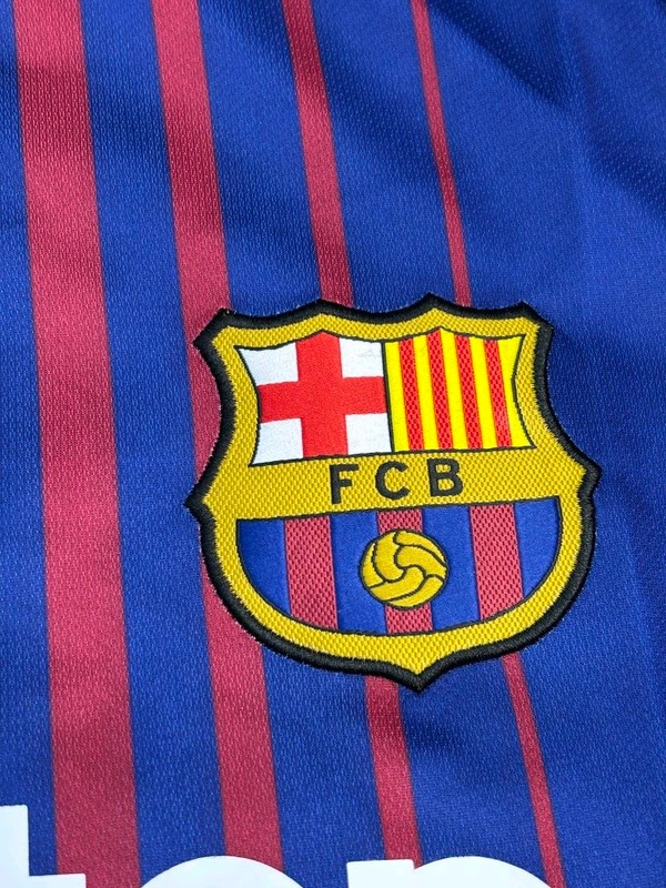 Retro FC Barcelona 17/18 Home Half Sleeve Jersey - L
