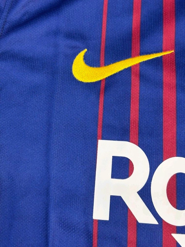 Retro FC Barcelona 17/18 Home Half Sleeve Jersey - L