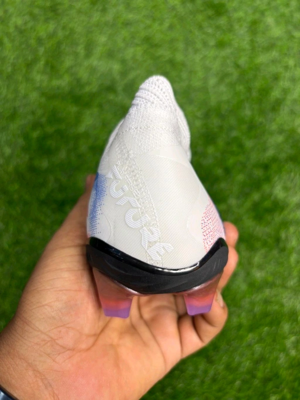 Future 8 Ultimate Mix Colour FG With Lace - 8