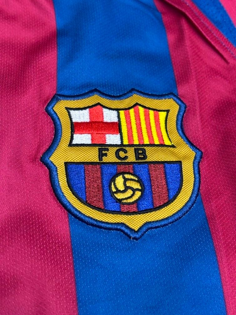 Retro Barcelona 2005-06 Home Full Sleeve Jersey