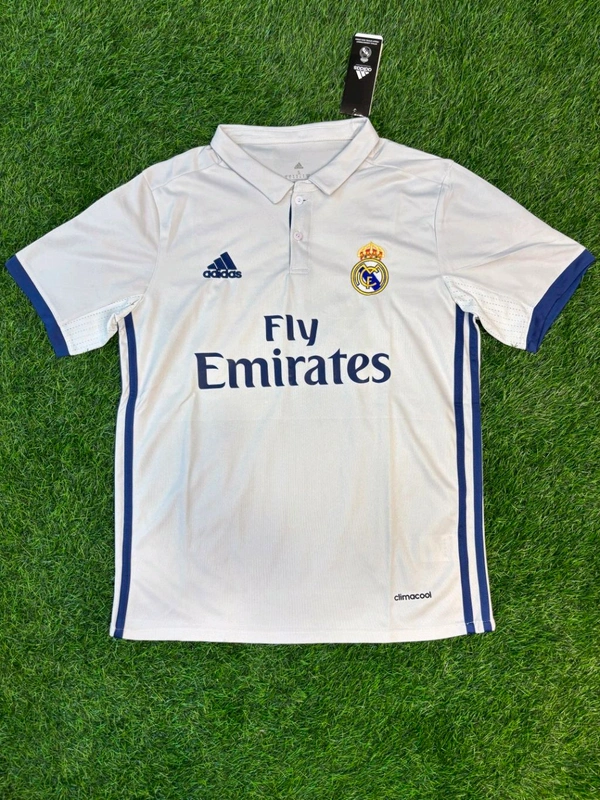 Retro Madrid 2016-17 Home Half Sleeve - M