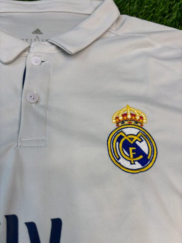 Retro Madrid 2016-17 Home Half Sleeve - M