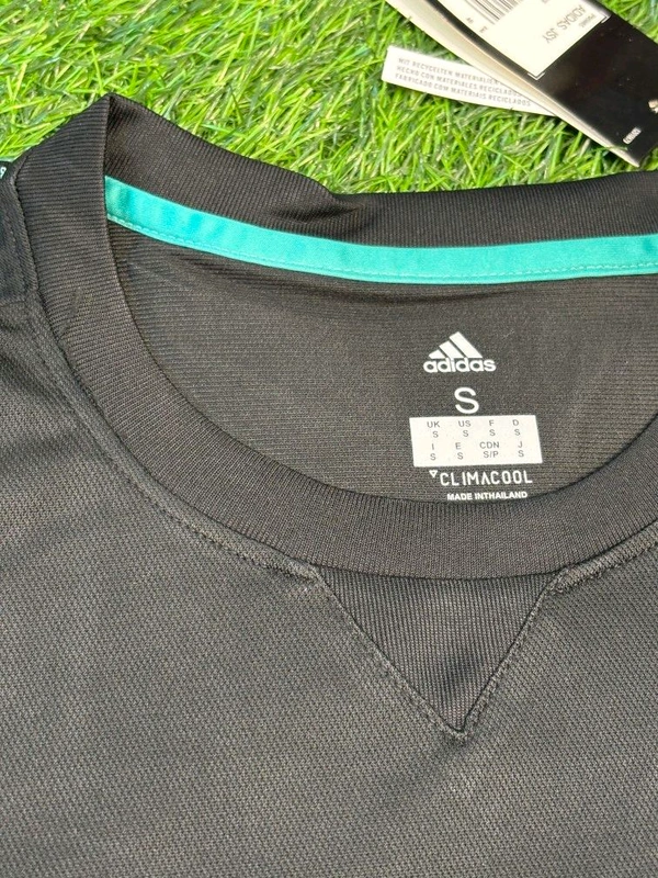 Retro Madrid 2017-18 Away Full Sleeve - M