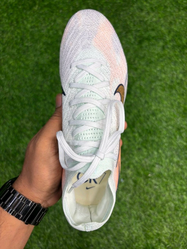 Mercurial Vapor 16 Elite CR7 Edition SG With Lace ( Metal Changer) - 5.5