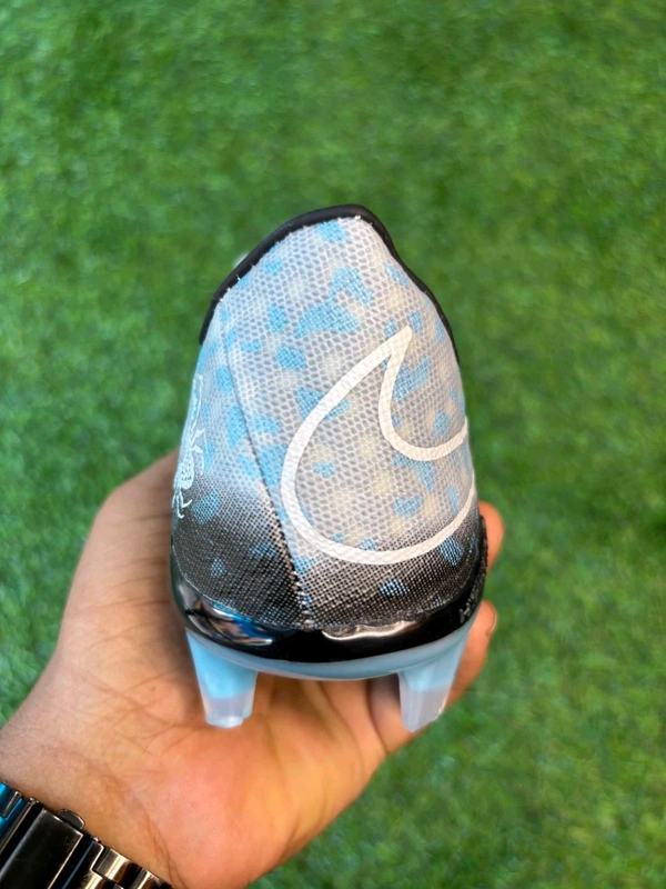 Hypervenom Phantom 3 Blue & Grey Low-top FG With Lace - 5.5