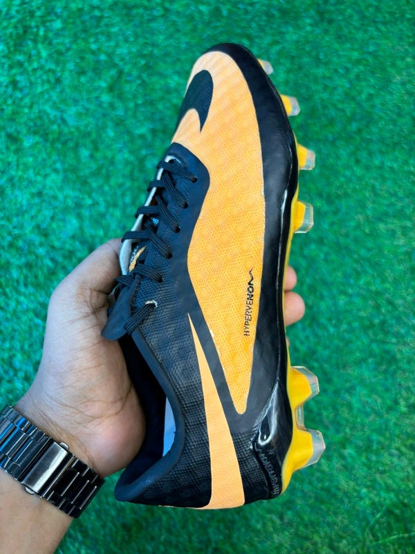 Hypervenom Phantom 3 Orange & Black Low-top FG With Lace - 5.5