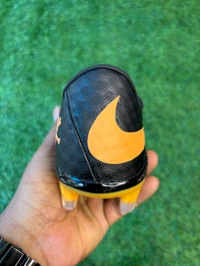 Hypervenom Phantom 3 Orange & Black Low-top FG With Lace - 7