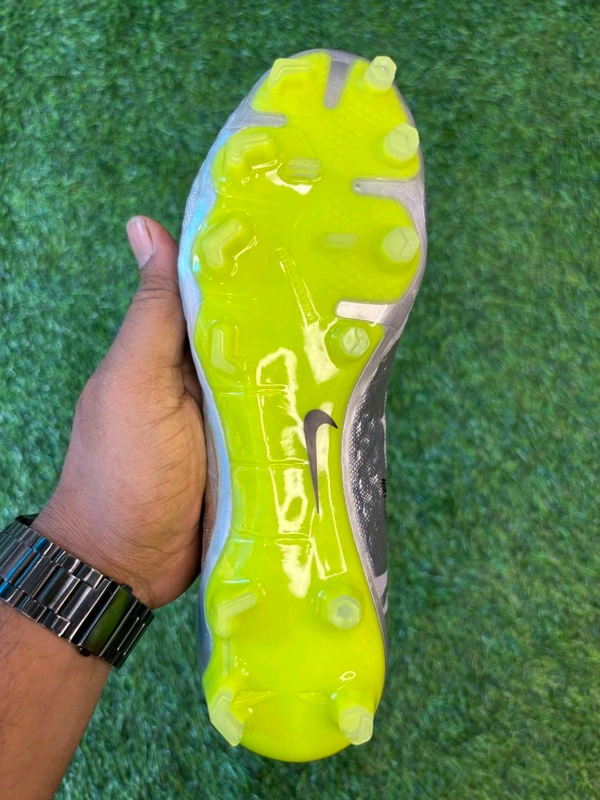 Hypervenom Phantom 3 Grey Green Low-top FG With Lace - 7.5