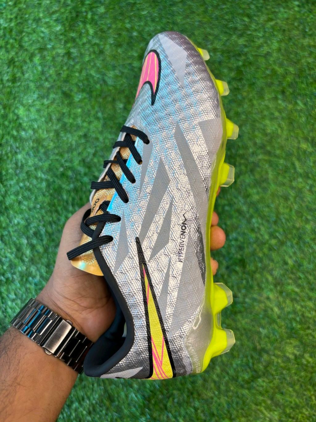 sepatu bola nike hypervenom phantom 3