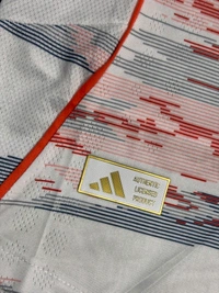 Bayern Munich 25/26 Away Player Edition Half Sleeve - L