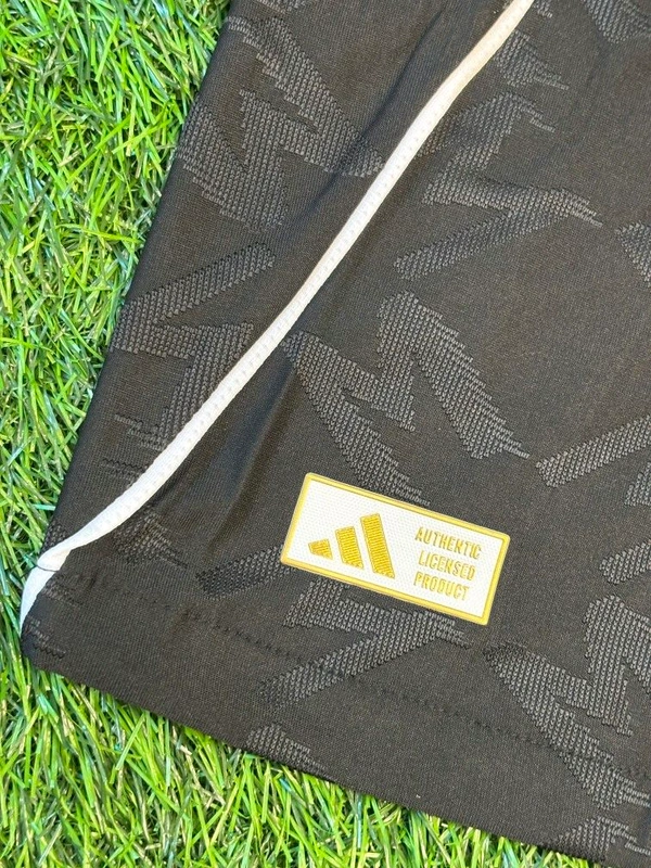 Manchester United Black Special Player Edition - XL